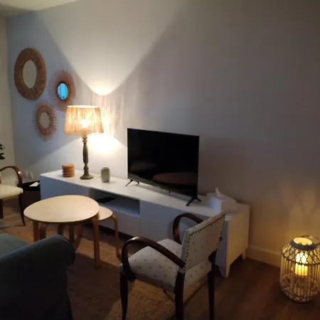 Le 3 Cent 85 Apartament *