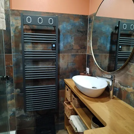 Apartament Le 3 Cent 85 Saint-Germain-Laval (Loire)