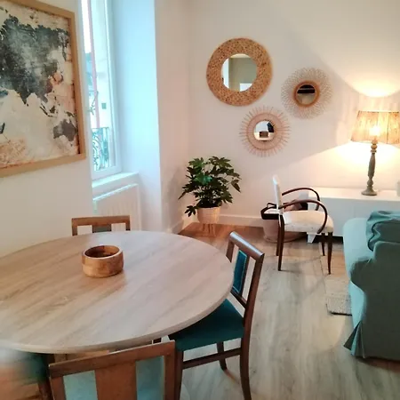 Le 3 Cent 85 Apartment